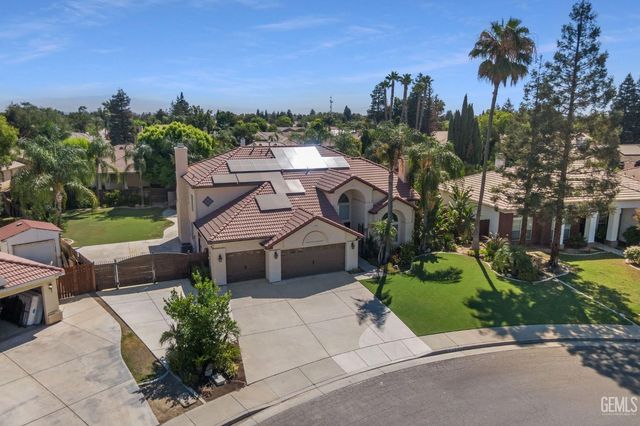 1012 Tularosa Street, Bakersfield, CA 93312