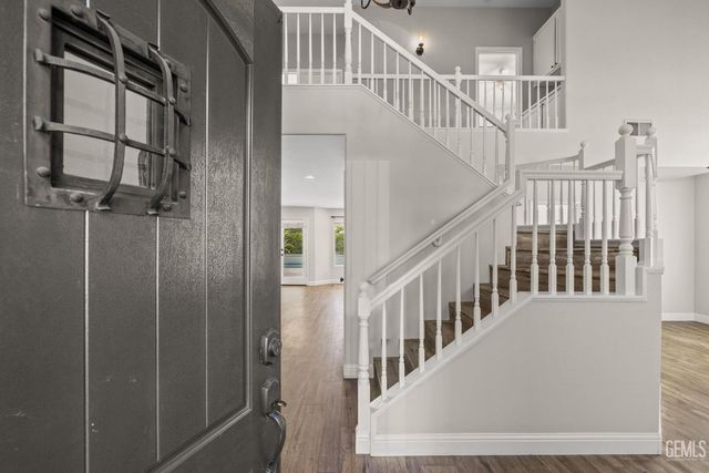 1012 Tularosa Street, Bakersfield, CA 93312