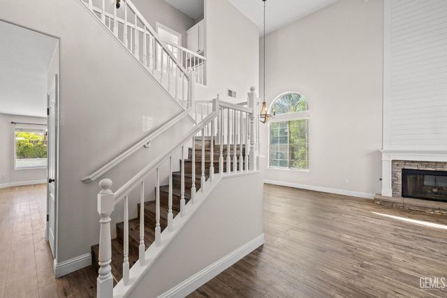 1012 Tularosa Street, Bakersfield, CA 93312