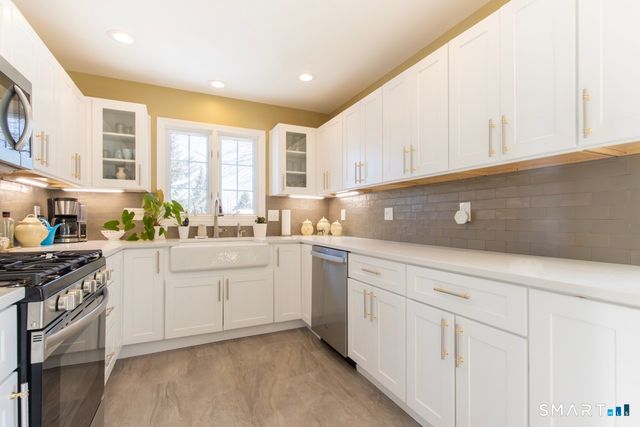 71 Cider Mill Lane, Trumbull, CT 06611