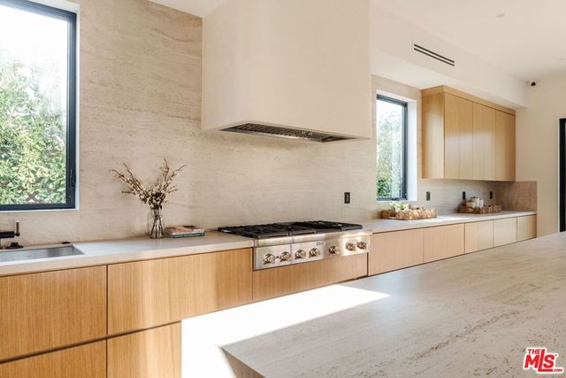 1611 S Bedford Street, Los Angeles, CA 90035