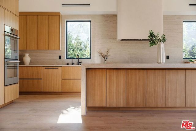 1611 S Bedford Street, Los Angeles, CA 90035