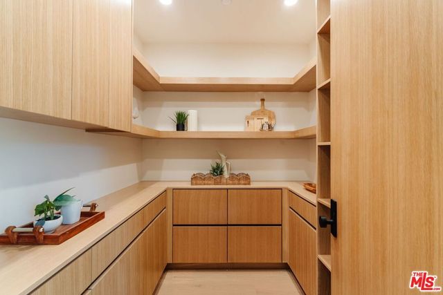 1611 S Bedford Street, Los Angeles, CA 90035