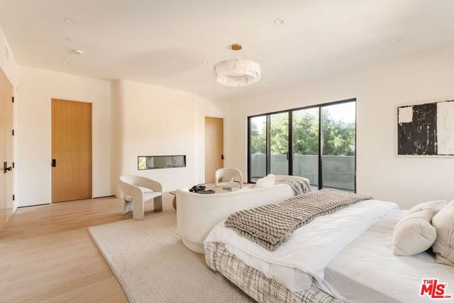 1611 S Bedford Street, Los Angeles, CA 90035