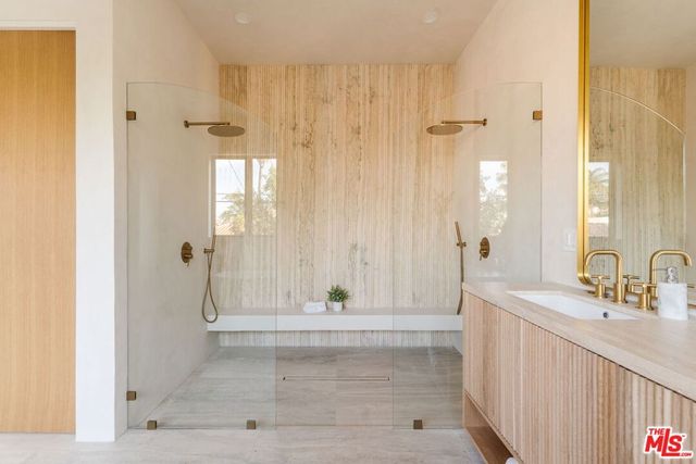 1611 S Bedford Street, Los Angeles, CA 90035