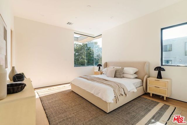 1611 S Bedford Street, Los Angeles, CA 90035