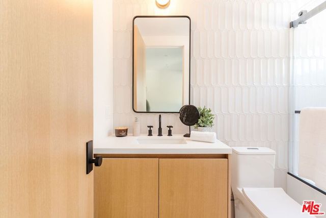 1611 S Bedford Street, Los Angeles, CA 90035