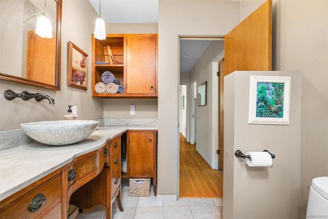 4375 Del Monte, San Diego, CA 92107