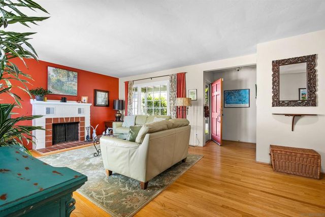 4375 Del Monte, San Diego, CA 92107