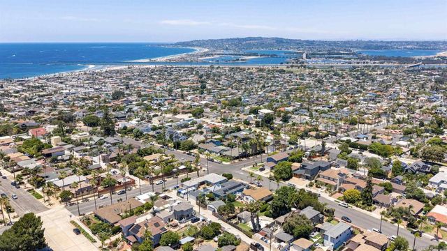 4375 Del Monte, San Diego, CA 92107