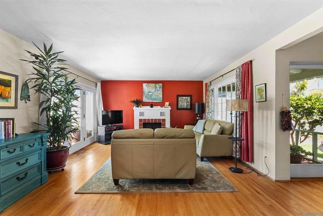 4375 Del Monte, San Diego, CA 92107