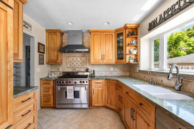 4375 Del Monte, San Diego, CA 92107