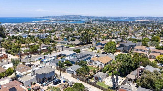 4375 Del Monte, San Diego, CA 92107