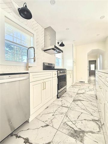 200 W Paces Ferry NW Road, Atlanta, GA 30305