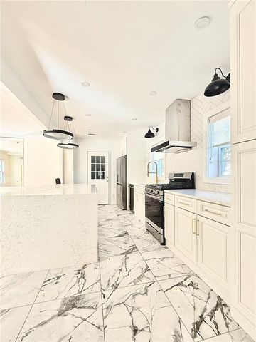 200 W Paces Ferry NW Road, Atlanta, GA 30305