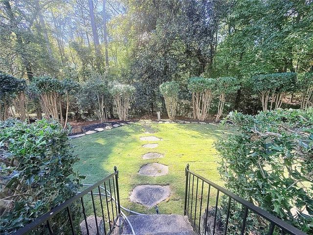 200 W Paces Ferry NW Road, Atlanta, GA 30305