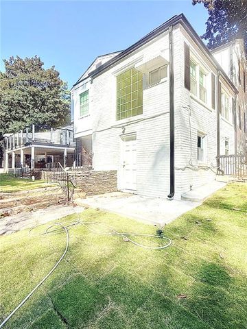 200 W Paces Ferry NW Road, Atlanta, GA 30305