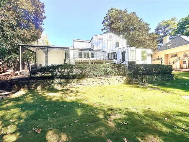 200 W Paces Ferry NW Road, Atlanta, GA 30305