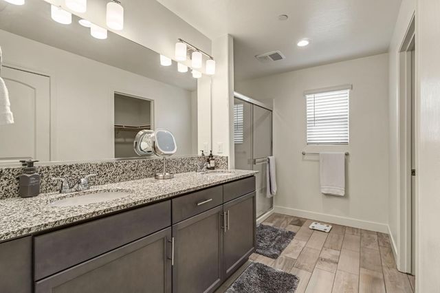 1356 W Annika, Hanford, CA 93230