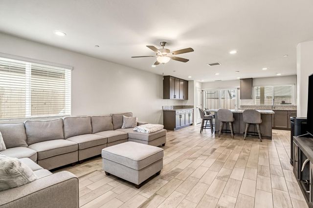 1356 W Annika, Hanford, CA 93230