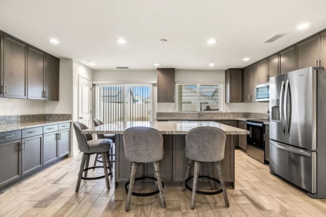 1356 W Annika, Hanford, CA 93230