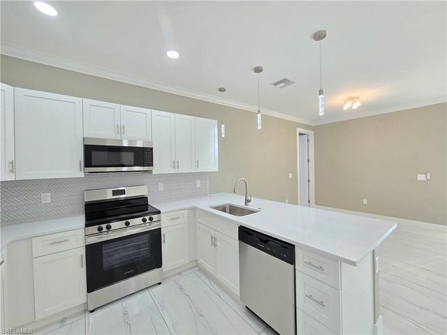 1219 Hibiscus AVE, Lehigh Acres, FL 33972