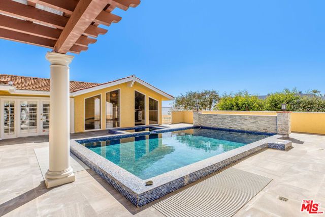 2315 N Hobart Boulevard, Los Angeles, CA 90027