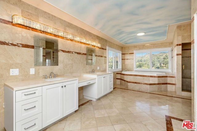 2315 N Hobart Boulevard, Los Angeles, CA 90027