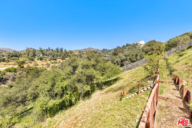 2315 N Hobart Boulevard, Los Angeles, CA 90027