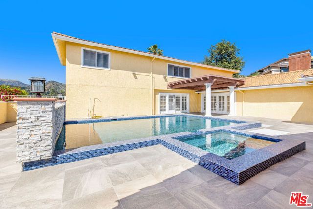 2315 N Hobart Boulevard, Los Angeles, CA 90027