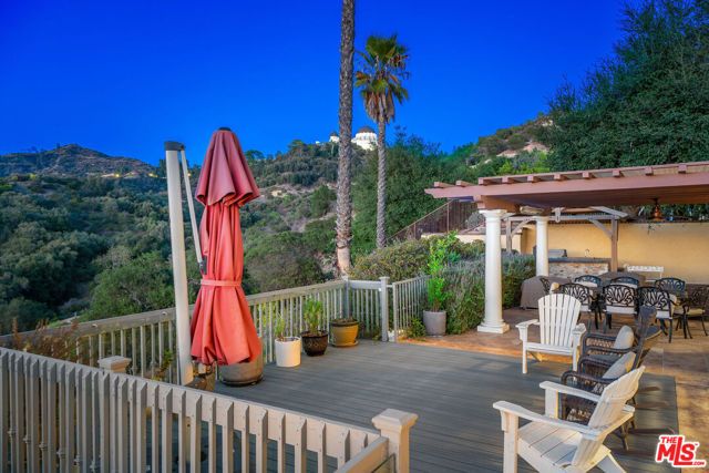 2315 N Hobart Boulevard, Los Angeles, CA 90027