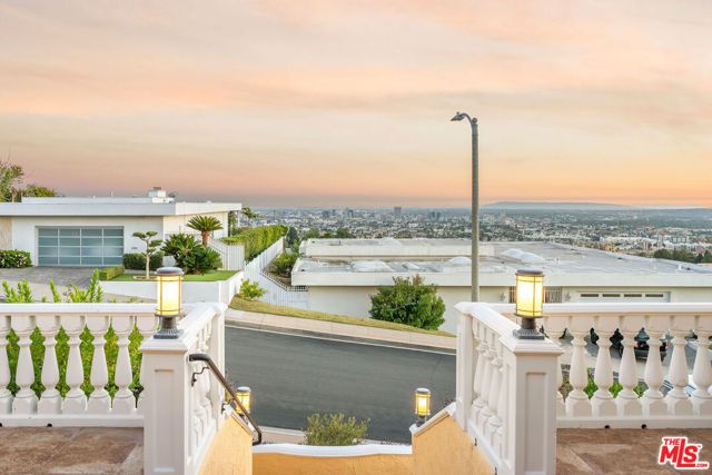 2315 N Hobart Boulevard, Los Angeles, CA 90027