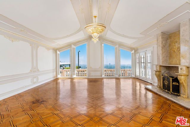 2315 N Hobart Boulevard, Los Angeles, CA 90027