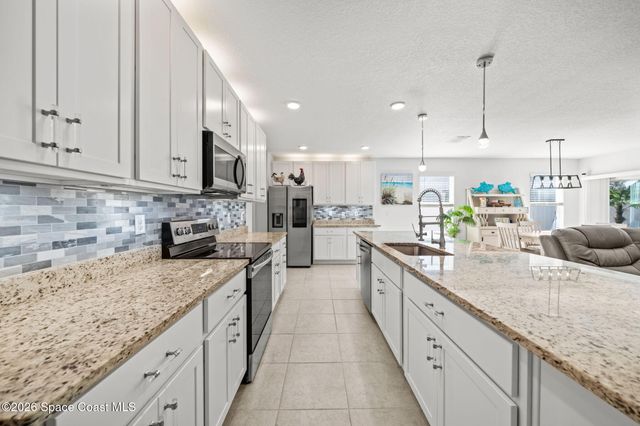 764 Corbin Circle SW, Palm Bay, FL 32908