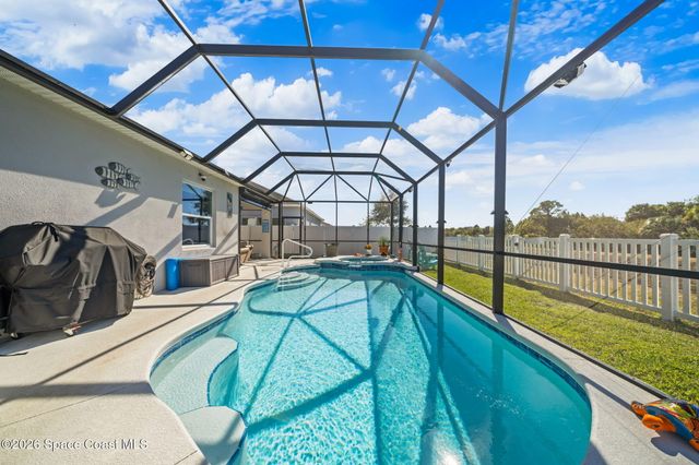 764 Corbin Circle SW, Palm Bay, FL 32908