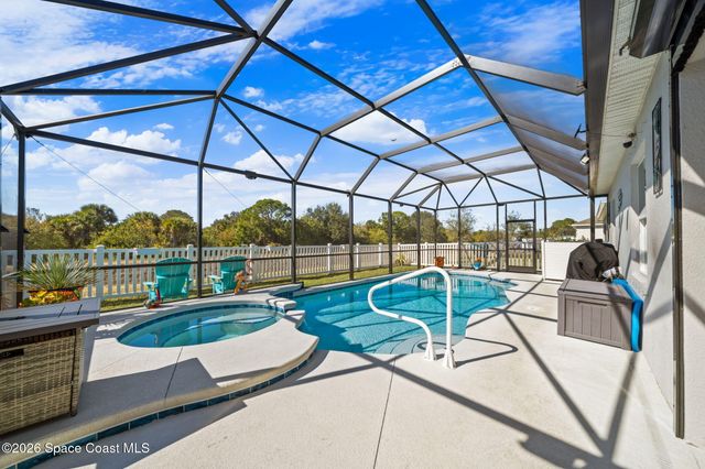 764 Corbin Circle SW, Palm Bay, FL 32908