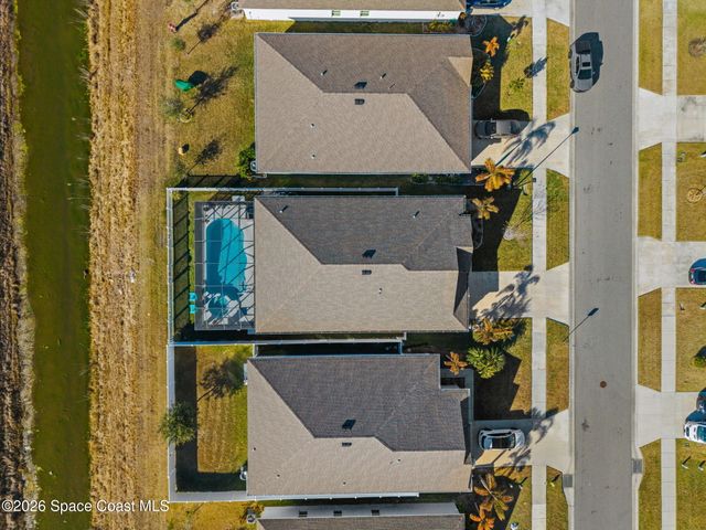 764 Corbin Circle SW, Palm Bay, FL 32908