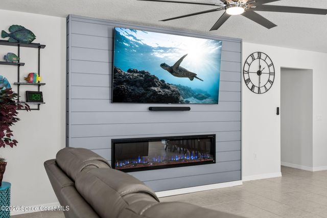 764 Corbin Circle SW, Palm Bay, FL 32908