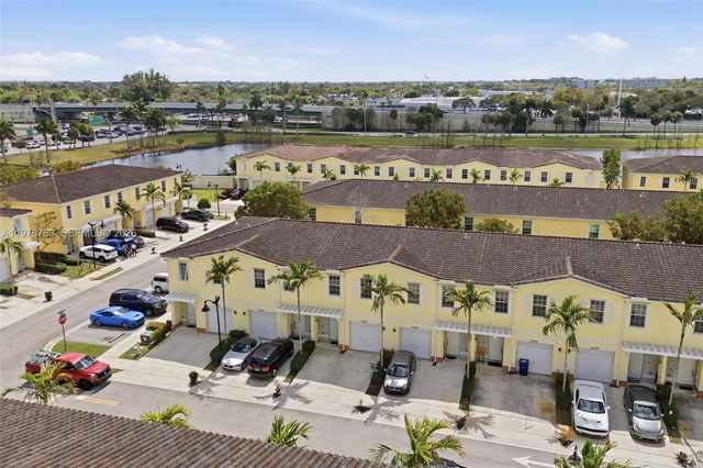 4032 NW 11th St, Lauderhill, FL 33313