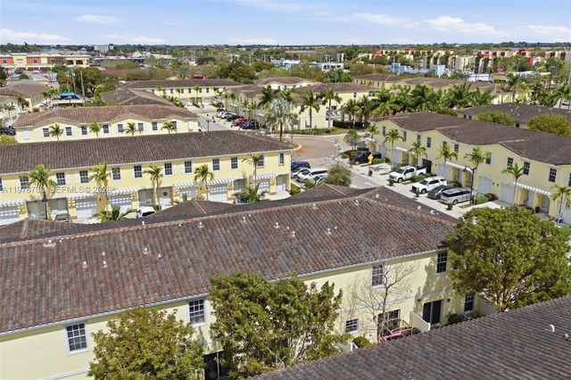 4032 NW 11th St, Lauderhill, FL 33313