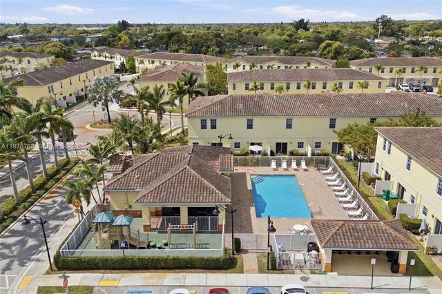 4032 NW 11th St, Lauderhill, FL 33313