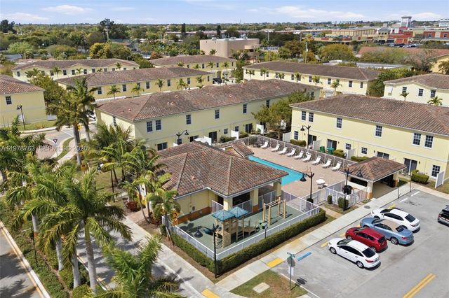 4032 NW 11th St, Lauderhill, FL 33313