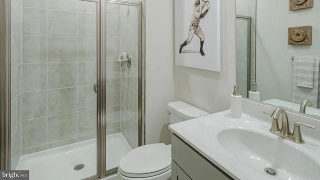 040 BOLLING DR, Jeffersonton, VA 22724