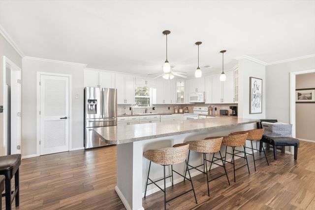 4433 Chapel Road, Possum Kingdom Lake, TX 76450