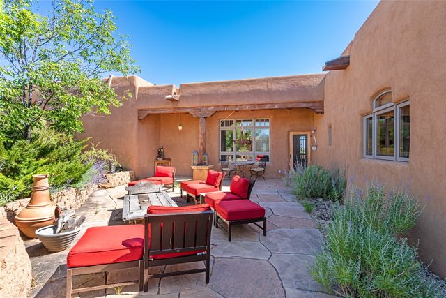12 Black Canyon, Santa Fe, NM 87508