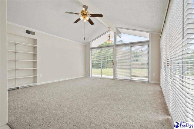 1040 Left Bank Dr, Florence, SC 29501