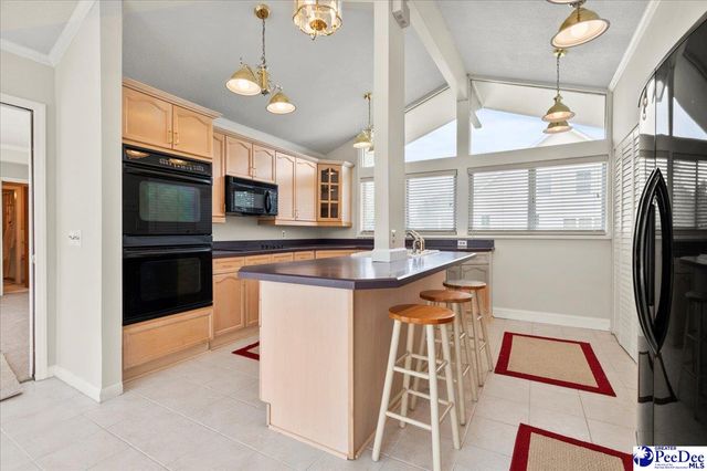 1040 Left Bank Dr, Florence, SC 29501