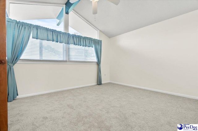 1040 Left Bank Dr, Florence, SC 29501