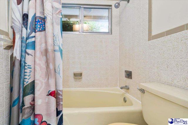 1040 Left Bank Dr, Florence, SC 29501