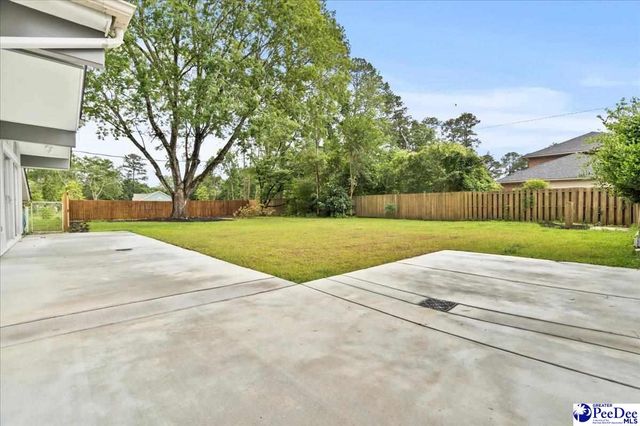1040 Left Bank Dr, Florence, SC 29501